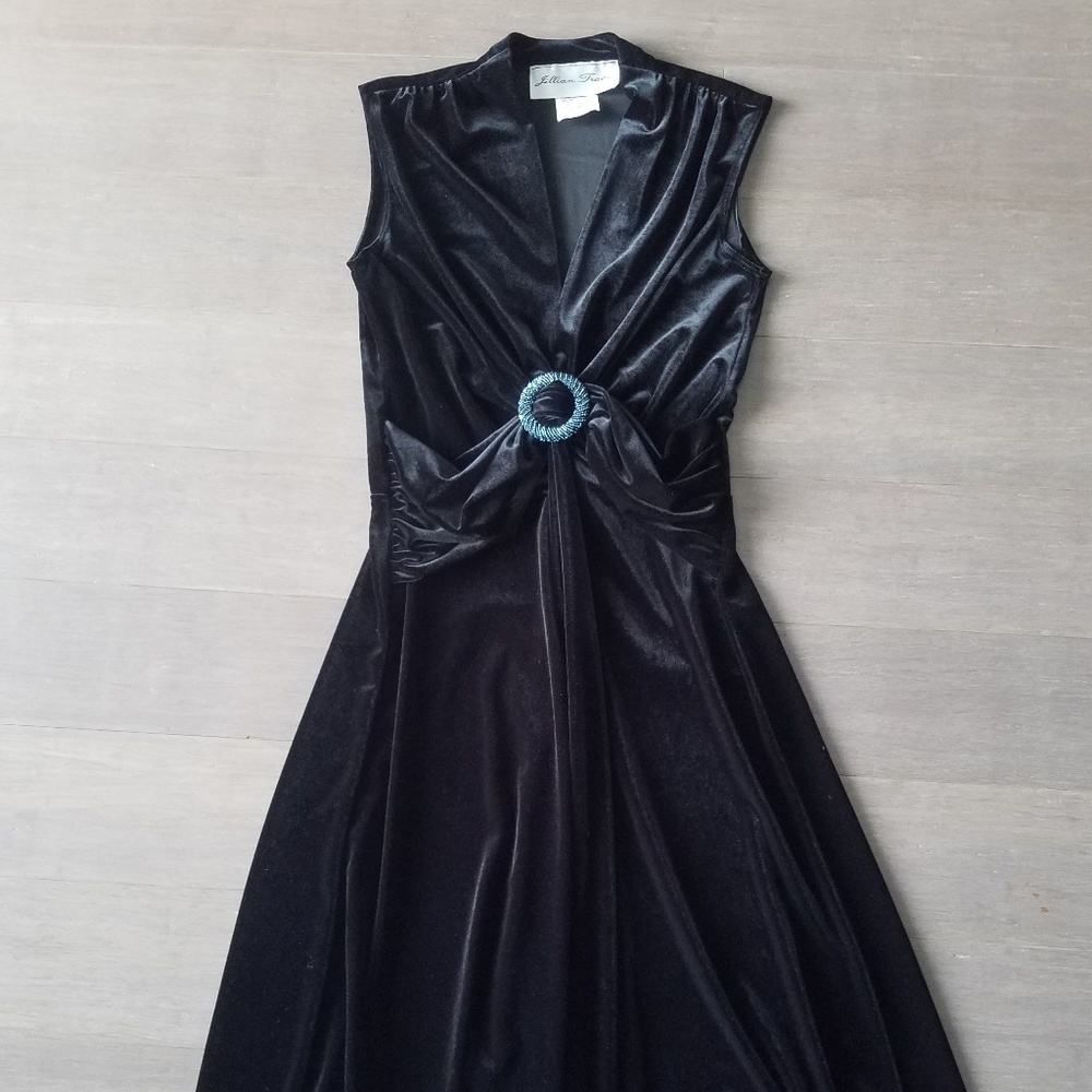 Black velvety dress size 6,